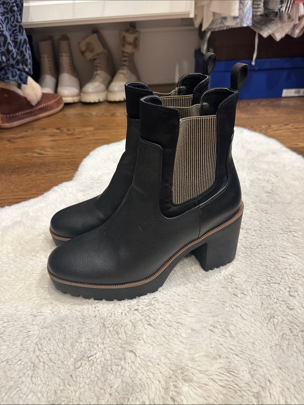 Chinese Laundry Black Chelsea Block Heel Ankle Boots with Elastic Panel